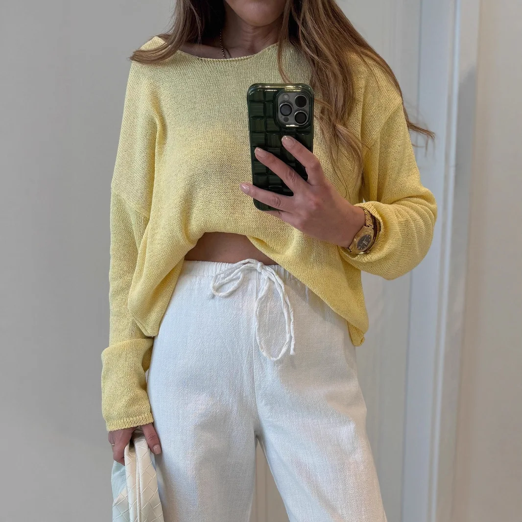 Fashion Women O-neck Thin Knitted Sweater Solid Long Sleeve Loose Crochet Pullover 2025 Summer Fall Lady Knitwear Streetwear
Fashion Women O-neck Thin Knitted Sweater Solid Long Sleeve Loose Crochet Pullover 2025 Summer Fall Lady Knitwear Streetwear