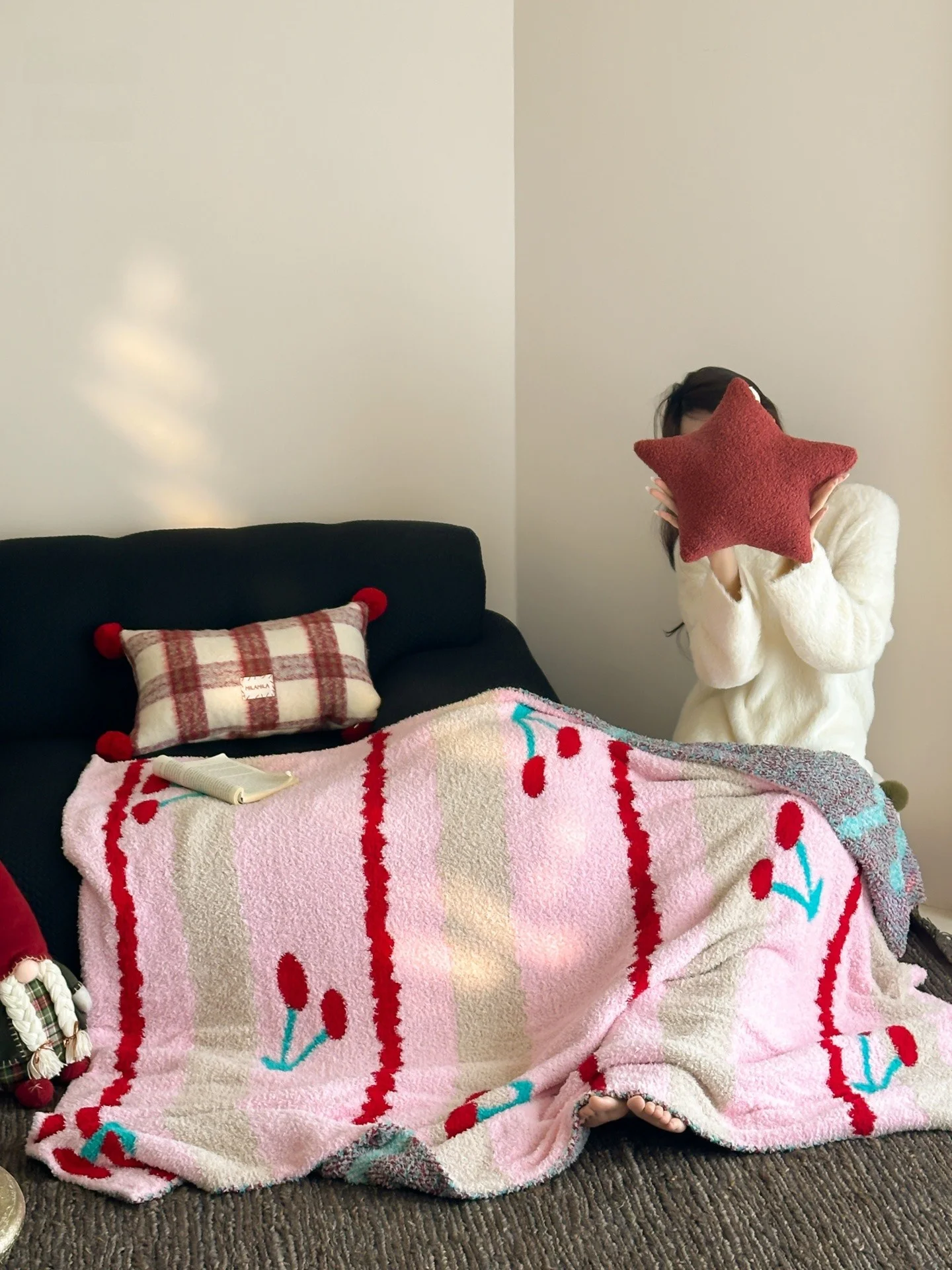 Pink Knitted Cherry Velvet Blanket f Side Warm Bedroom Nap Sofa Cover All Seasons Cozy Polyester Fiber French Sle Blanket
Pink Knitted Cherry Velvet Blanket f Side Warm Bedroom Nap Sofa Cover All Seasons Cozy Polyester Fiber French Sle Blanket