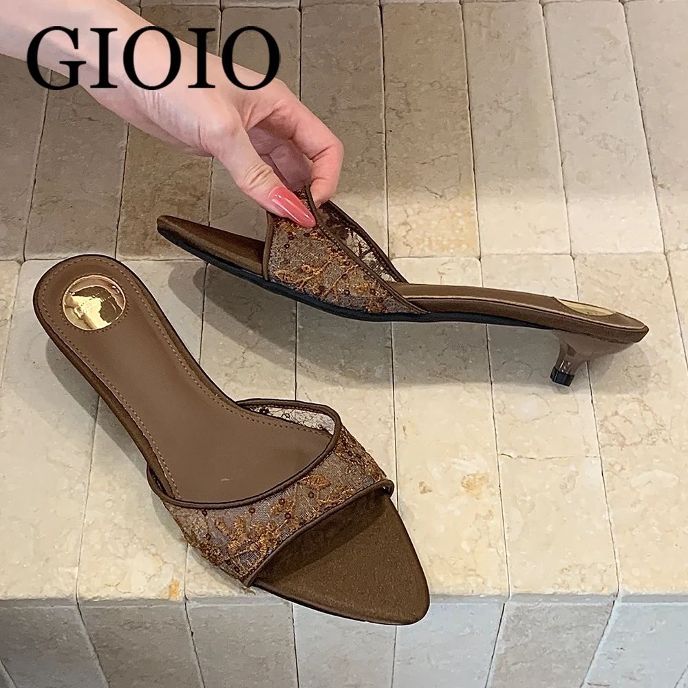 2026 New Summer Fashion Pointed Toe Ladies Low Heel Shoes Embroider Designer Female Sandals Slides Elegant Women Pumps Shoes
2026 New Summer Fashion Pointed Toe Ladies Low Heel Shoes Embroider Designer Female Sandals Slides Elegant Women Pumps Shoes