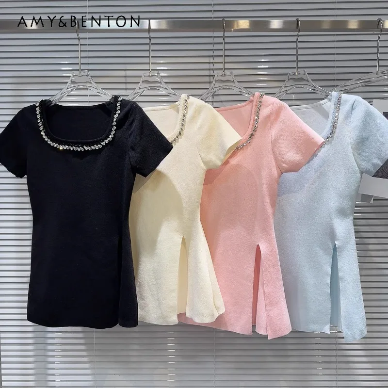 2024 Summer New Classic Rhinestone Collar Split Waist Fitted Dress Knitted Short Sleeve Black T-shirt Pullovers Women's Clothing
2024 Summer New Classic Rhinestone Collar Split Waist Fitted Dress Knitted Short Sleeve Black T-shirt Pullovers Women's Clothing