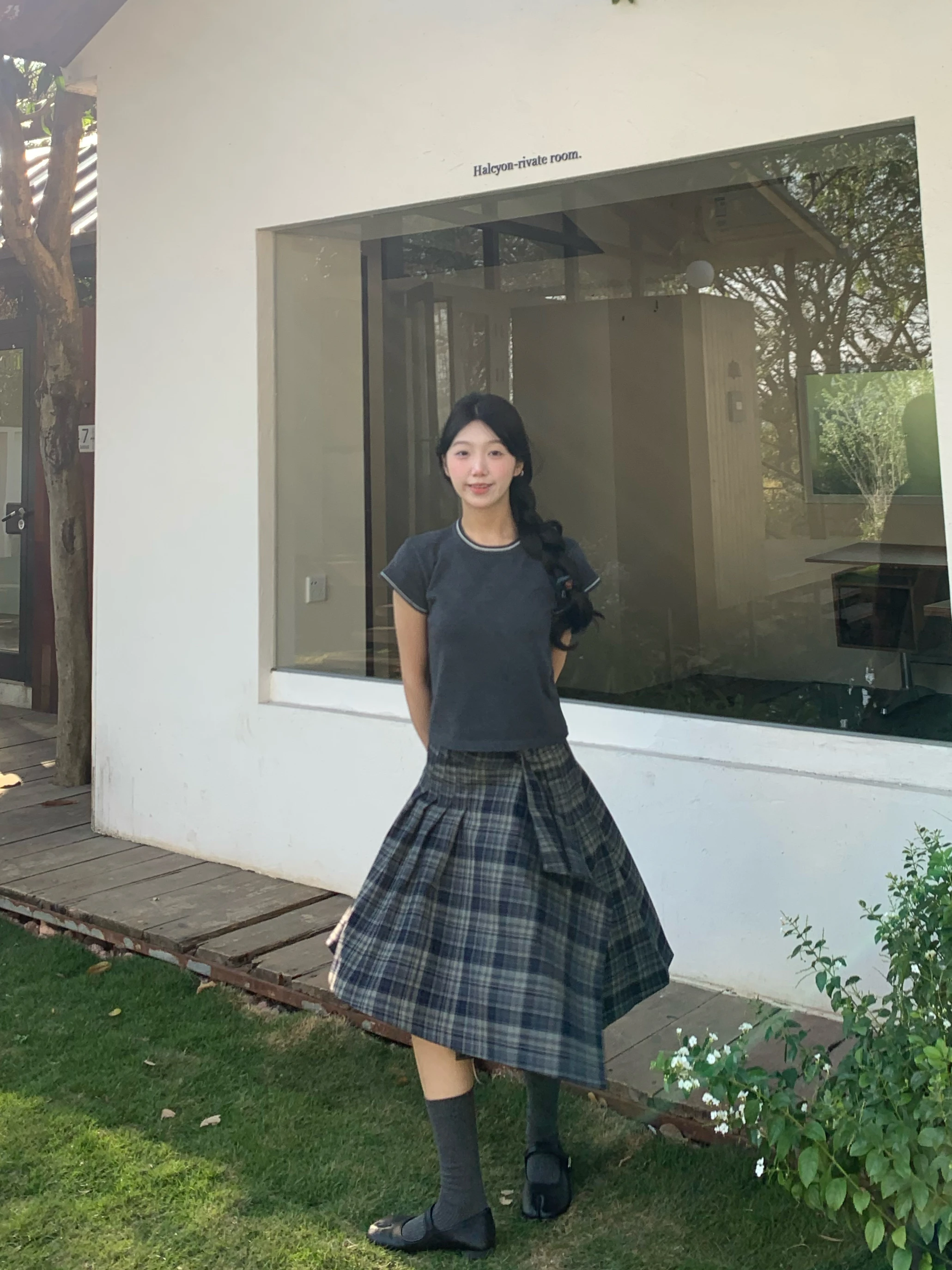 Корейская юбка-миди DOMX с высокой талией в клетку, А-силуэт, для женщин, с эффектом похудения, в студенческом стиле, из неэластичной ткани
Корейская юбка-миди DOMX с высокой талией в клетку, А-силуэт, для женщин, с эффектом похудения, в студенческом стиле, из неэластичной ткани