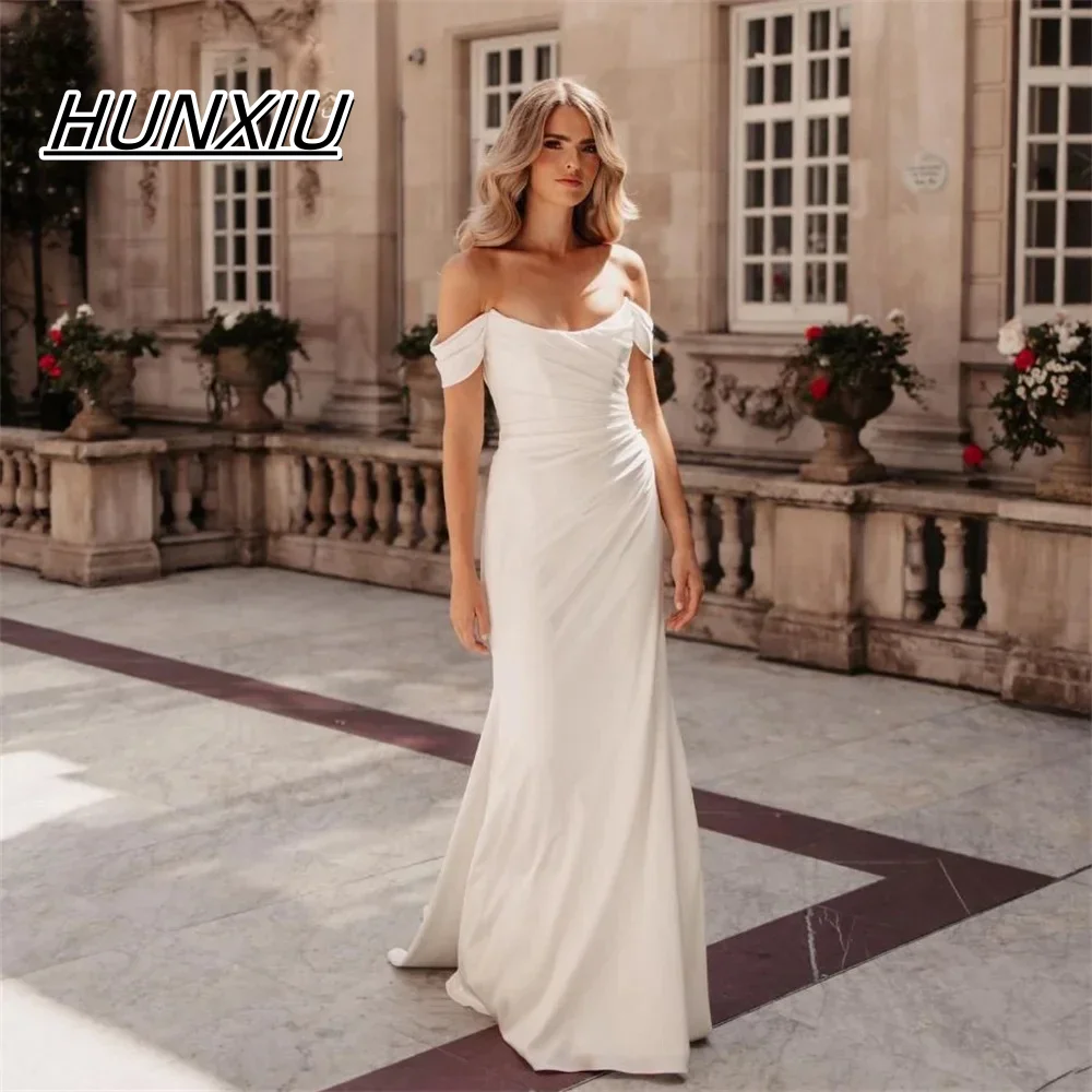 Customized Made To Measures Wedding Dresses Off The Shoulder Scoop Collar Open Back Crepe Bridal Gown Sweep Train
Customized Made To Measures Wedding Dresses Off The Shoulder Scoop Collar Open Back Crepe Bridal Gown Sweep Train