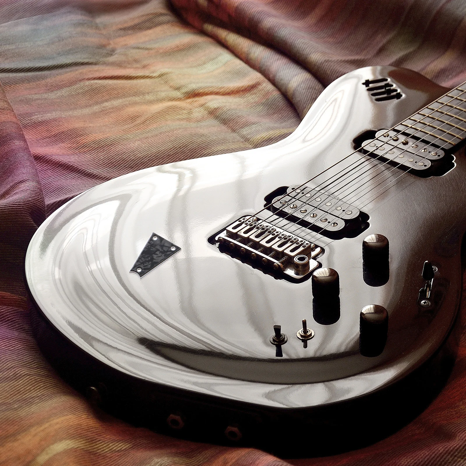 Waterproof Durable Electric Back Replacement Pvc Three Layer Neck Plate Scratch Protection Easy Installation Guitar Guard Plate
Waterproof Durable Electric Back Replacement Pvc Three Layer Neck Plate Scratch Protection Easy Installation Guitar Guard Plate