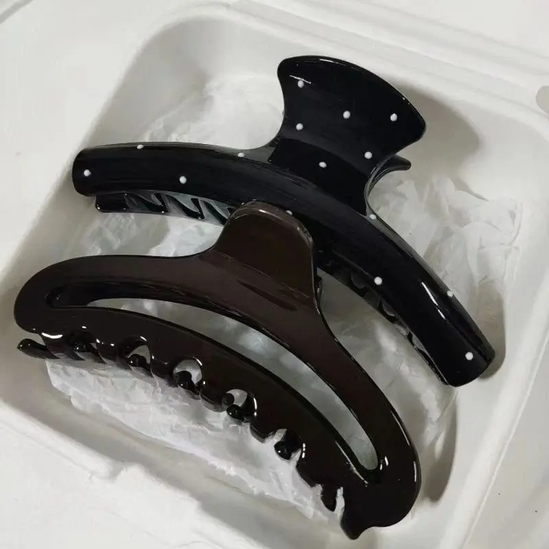 2pcs French Letter Gold Hollow Moon Polka Point Dot Arc Shark Hair Clip Clamp Women Hair Accessories Hair Claw Stylish Hairpin
2pcs French Letter Gold Hollow Moon Polka Point Dot Arc Shark Hair Clip Clamp Women Hair Accessories Hair Claw Stylish Hairpin