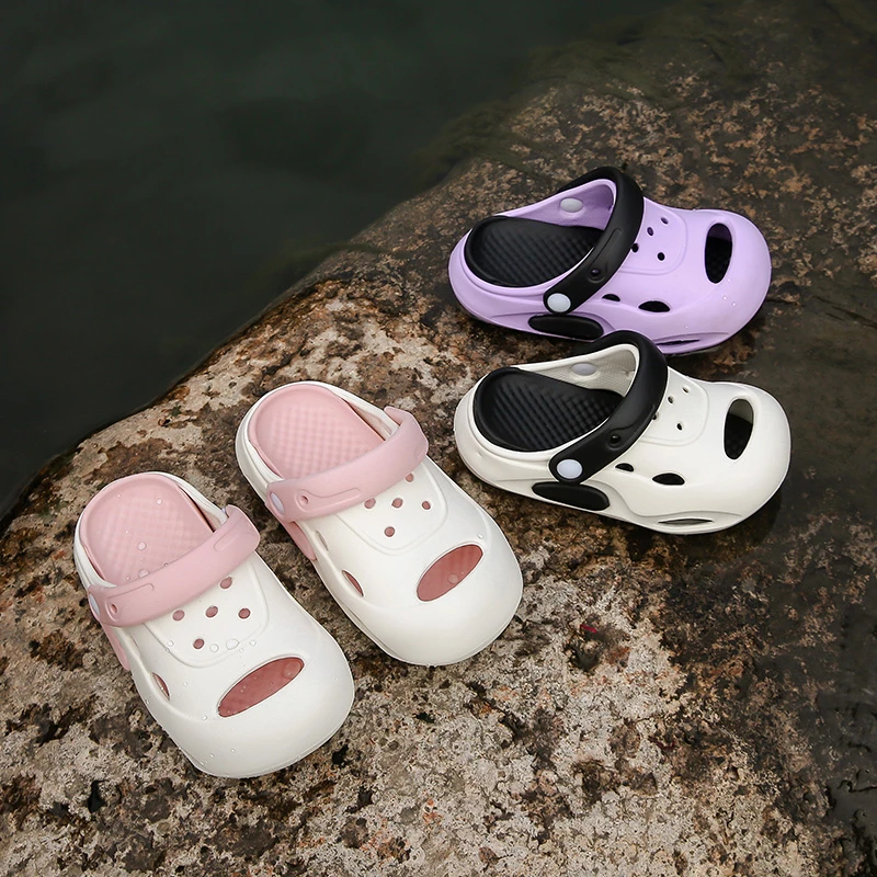 Kids Unisex Two-tone Clogs, Breathable Hole Design, Adjustable Heel Strap, Non-slip Sole for Summer & Water Activities
Kids Unisex Two-tone Clogs, Breathable Hole Design, Adjustable Heel Strap, Non-slip Sole for Summer & Water Activities