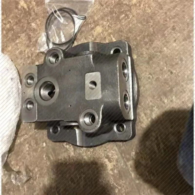 65 75-8 wheeled small excavator parts rotary motor covers the cover of rotary 406.
65 75-8 wheeled small excavator parts rotary motor covers the cover of rotary 406.