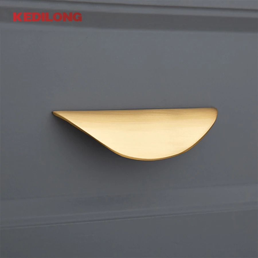 KEDLO Creative personality European style light luxury drawer brass handle Modern minimalist kitchen cabinet Pull handle
KEDLO Creative personality European style light luxury drawer brass handle Modern minimalist kitchen cabinet Pull handle