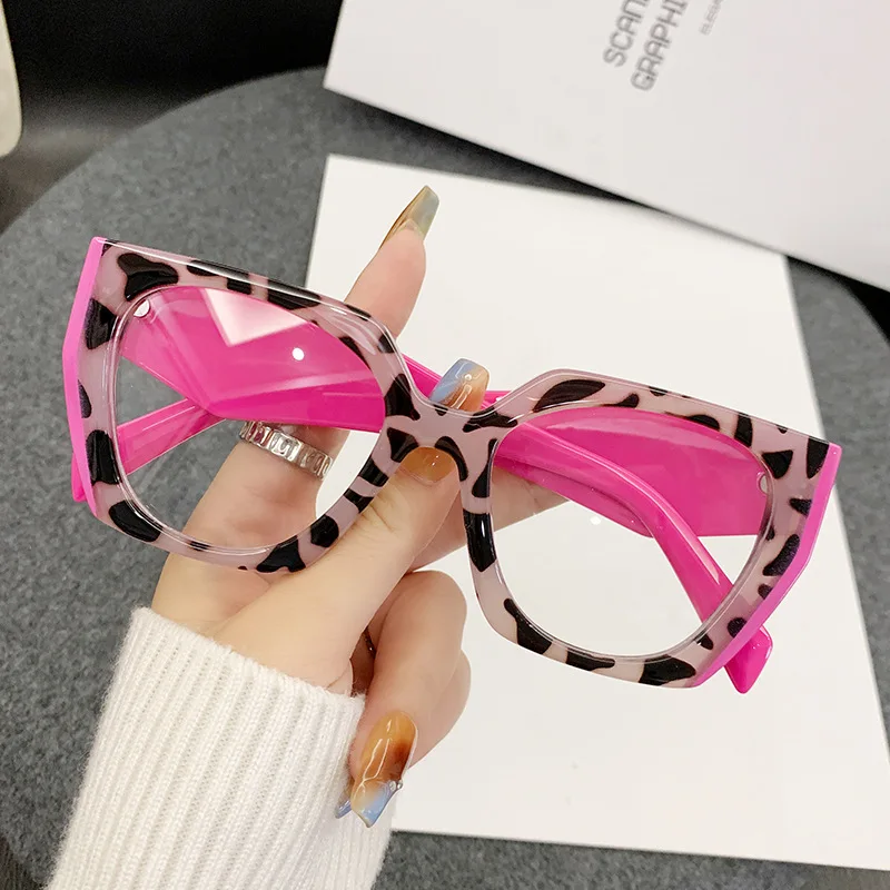 Anti Blue Light Color Floral Large Frame Glasses European and American Fashionable Splicing Color Collision Polygon Flat Mirror 
Anti Blue Light Color Floral Large Frame Glasses European and American Fashionable Splicing Color Collision Polygon Flat Mirror