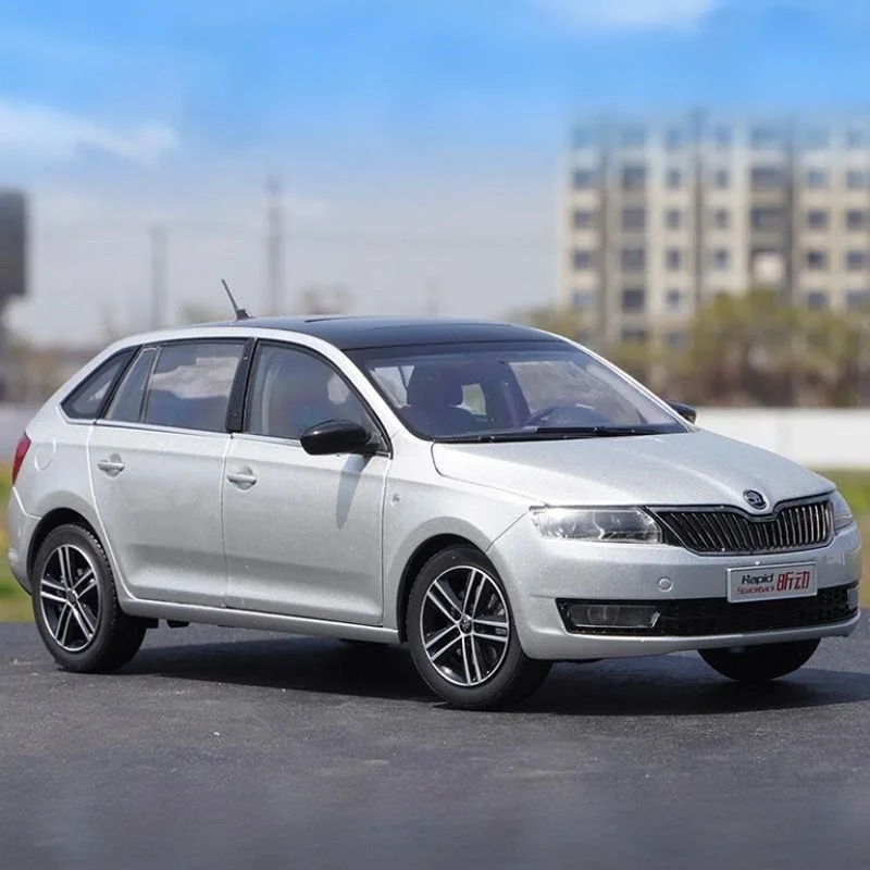 1:18 SKODA Rapid Spaceback Alloy Wagon Car Model Diecasts Metal Toy Vehicles Car Model High Simulation Collection Childrens Gift
1:18 SKODA Rapid Spaceback Alloy Wagon Car Model Diecasts Metal Toy Vehicles Car Model High Simulation Collection Childrens Gift