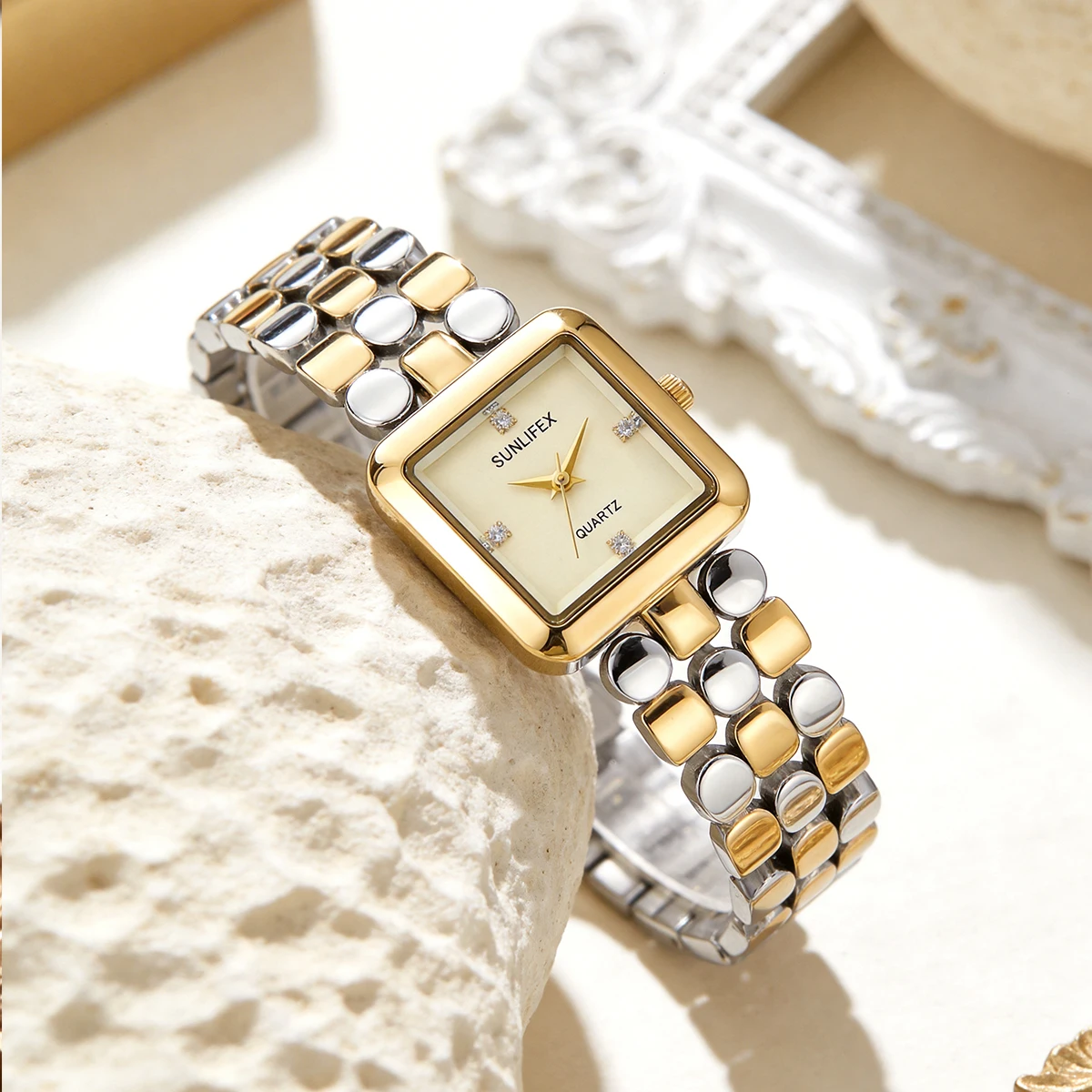 SUNLIFEX Elegant Square Dial Watch Woman Fashion Brand Quartz Wristwatches Exquisite Ladies Bracelet Watches relogio feminino
SUNLIFEX Elegant Square Dial Watch Woman Fashion Brand Quartz Wristwatches Exquisite Ladies Bracelet Watches relogio feminino