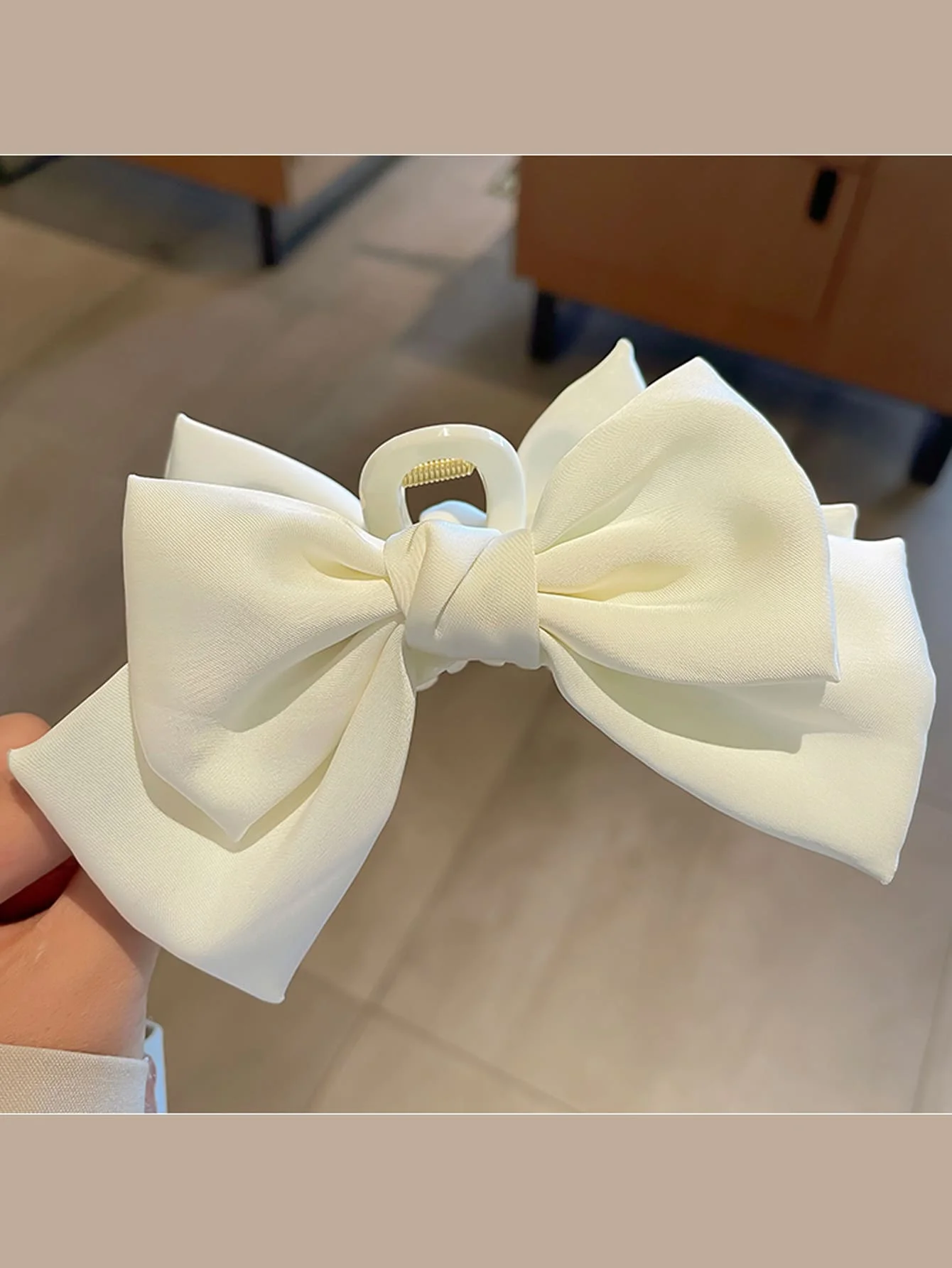 Bow Decor Hair Claw Cute,School,Hair Accessories,Claw Clips,Hair Jaw Clip,Hair Clutch, Elegant Fall Winter Hair Clip For
Bow Decor Hair Claw Cute,School,Hair Accessories,Claw Clips,Hair Jaw Clip,Hair Clutch, Elegant Fall Winter Hair Clip For