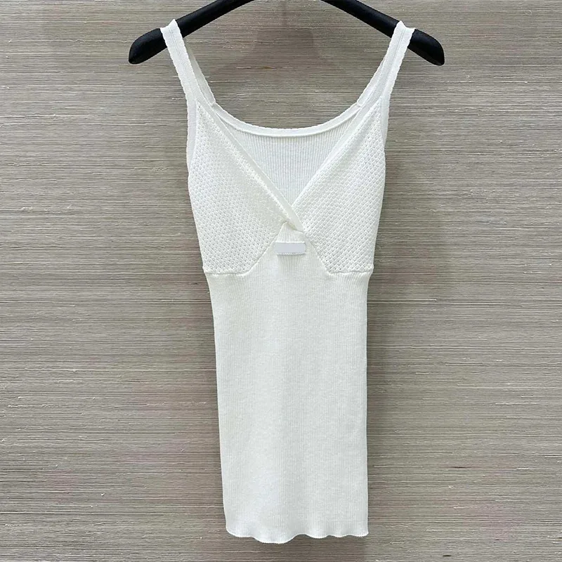 High quality women Thin shoulder knitted camisole vest simple temperament elegant V-neck slimming versatile top 25821149
High quality women Thin shoulder knitted camisole vest simple temperament elegant V-neck slimming versatile top 25821149