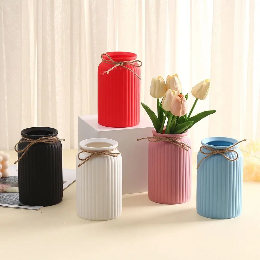 Chic Striped Plastic Vase for Flowers - Durable, Easy-to-Place Living Room Decorative Floral Display Piece
Chic Striped Plastic Vase for Flowers - Durable, Easy-to-Place Living Room Decorative Floral Display Piece