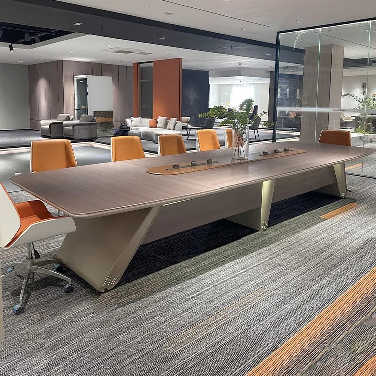 Высококачественный легкий роскошный конференц-стол, длинный простой современный конференц-зал, прием, переговоры
Высококачественный легкий роскошный конференц-стол, длинный простой современный конференц-зал, прием, переговоры