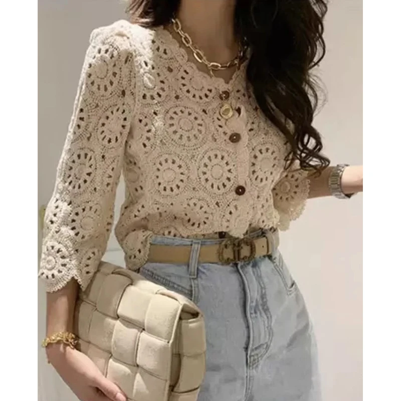 Gagarich Heavy Industry Hollowed Out Hook Flower Knitted Sweater Women Summer New Retro Style V-neck Cardigan Top
Gagarich Heavy Industry Hollowed Out Hook Flower Knitted Sweater Women Summer New Retro Style V-neck Cardigan Top