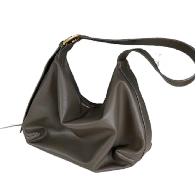 Trendy Vintage Large Capacity Shoulder Strap Handbags Designer Crossbody Messenger Leather Tote Bag Women's Purses Female 2023
Trendy Vintage Large Capacity Shoulder Strap Handbags Designer Crossbody Messenger Leather Tote Bag Women's Purses Female 2023