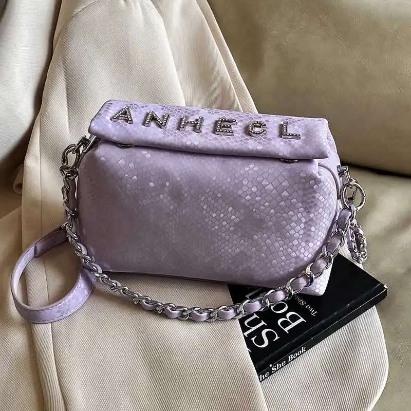 Light Luxury Chain Crossbody Bag PU Trendy Stone Pattern Design Style Handheld Shoulder Bag Versatile Commuter Small Square Bag
Light Luxury Chain Crossbody Bag PU Trendy Stone Pattern Design Style Handheld Shoulder Bag Versatile Commuter Small Square Bag