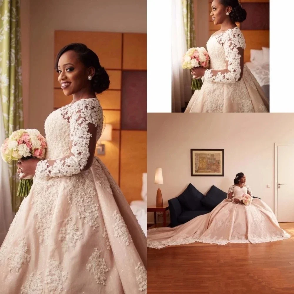 Customize African Nigerian Long Sleeves Wedding Dresses Beads Crystals Lace Appliques Court Train Dress Bridal Gowns Custom
Customize African Nigerian Long Sleeves Wedding Dresses Beads Crystals Lace Appliques Court Train Dress Bridal Gowns Custom