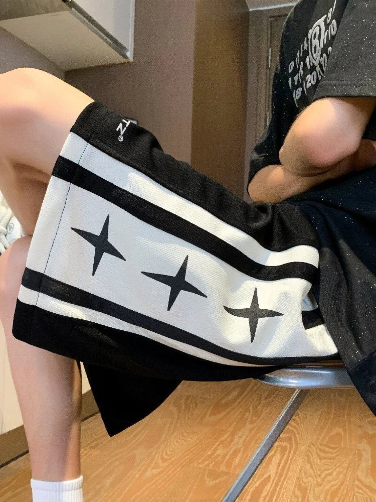 Мужской летний спортивный комплект: свободные брюки-капри в полоску для баскетбола, дышащие, тонкие, в американском стиле
Мужской летний спортивный комплект: свободные брюки-капри в полоску для баскетбола, дышащие, тонкие, в американском стиле