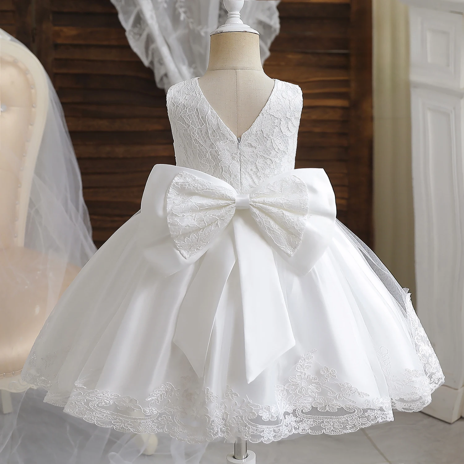 Baby Girls White Baptism Birthday Princess Dress Toddler Girl New Year Embroidery Floral Long Sleeve Flower Kid Wedding Costume
Baby Girls White Baptism Birthday Princess Dress Toddler Girl New Year Embroidery Floral Long Sleeve Flower Kid Wedding Costume