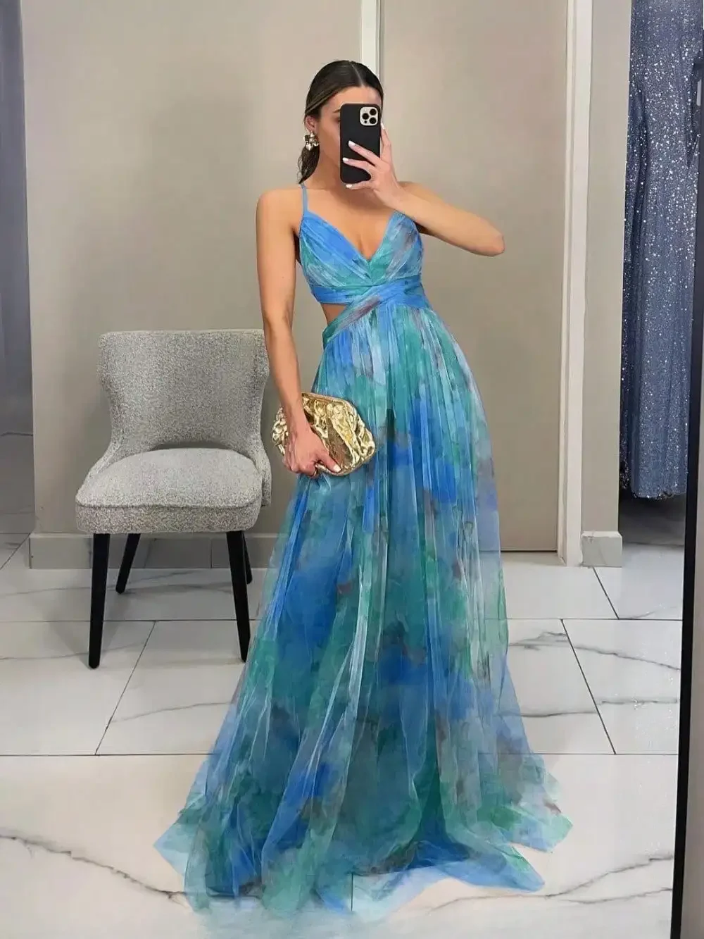 Blue Green Ombre Print Maxi Dress with Cut-Out Waist and Spaghetti Straps
Blue Green Ombre Print Maxi Dress with Cut-Out Waist and Spaghetti Straps