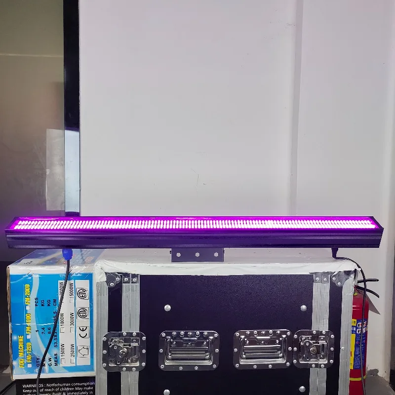 720 Strip 150W RGB 10in1 LED Strobe Stage Light Flight Case Packing Economical Lighting for Party Club Disco Event Show
720 Strip 150W RGB 10in1 LED Strobe Stage Light Flight Case Packing Economical Lighting for Party Club Disco Event Show