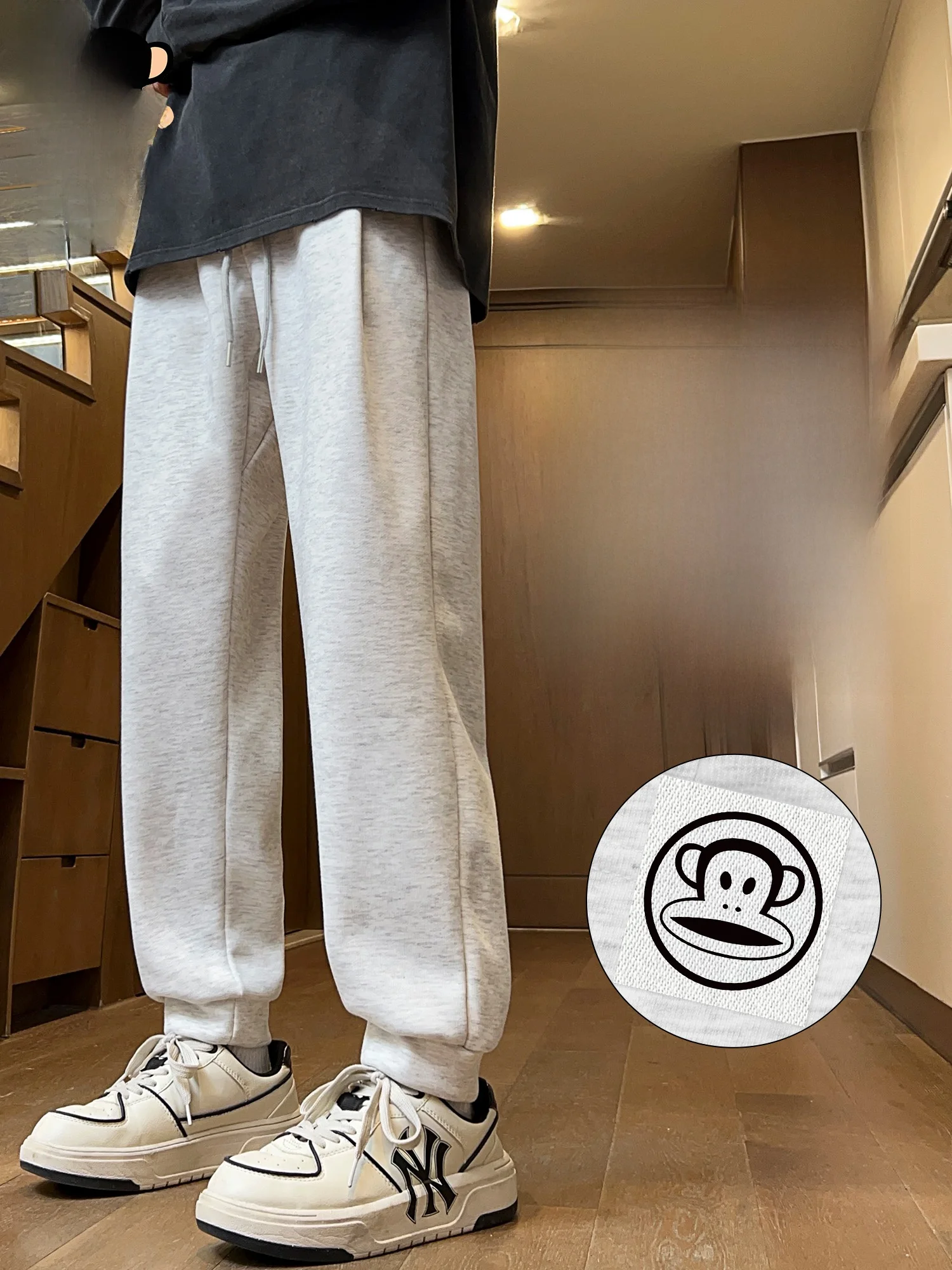 PaulFrank Loose Men's Casual Pants Spring 2026 New Sle Drapey Comfortable Sports Windbreakers Pure Color Big Mouth Monkey
PaulFrank Loose Men's Casual Pants Spring 2026 New Sle Drapey Comfortable Sports Windbreakers Pure Color Big Mouth Monkey