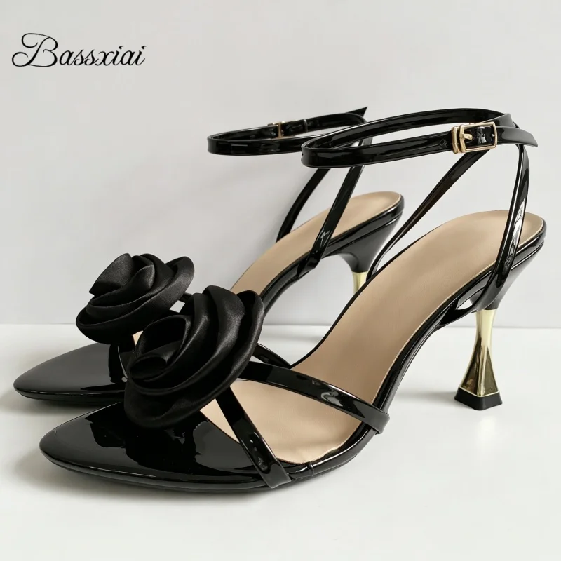 Black Silk Rose Flower Decor Party Shoes Summer Sexy Narrow Band Back Strap Modern Sandals Women
Black Silk Rose Flower Decor Party Shoes Summer Sexy Narrow Band Back Strap Modern Sandals Women