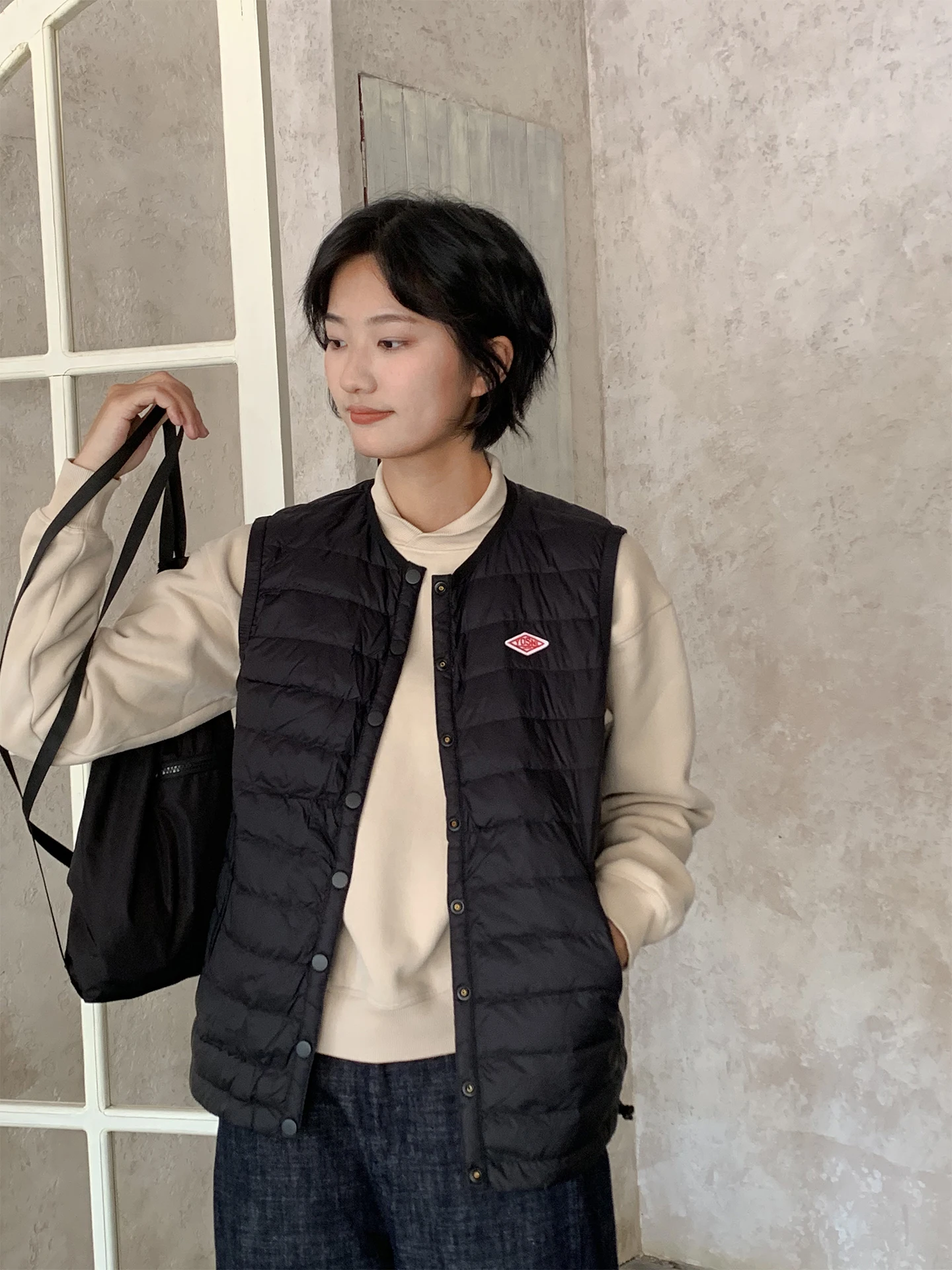 Bla Goose down Vest Women's Loose Warm Faionable Autumn Wear Zhou Xiaoya Small Size Commute Sle round Ne Single Button
Bla Goose down Vest Women's Loose Warm Faionable Autumn Wear Zhou Xiaoya Small Size Commute Sle round Ne Single Button