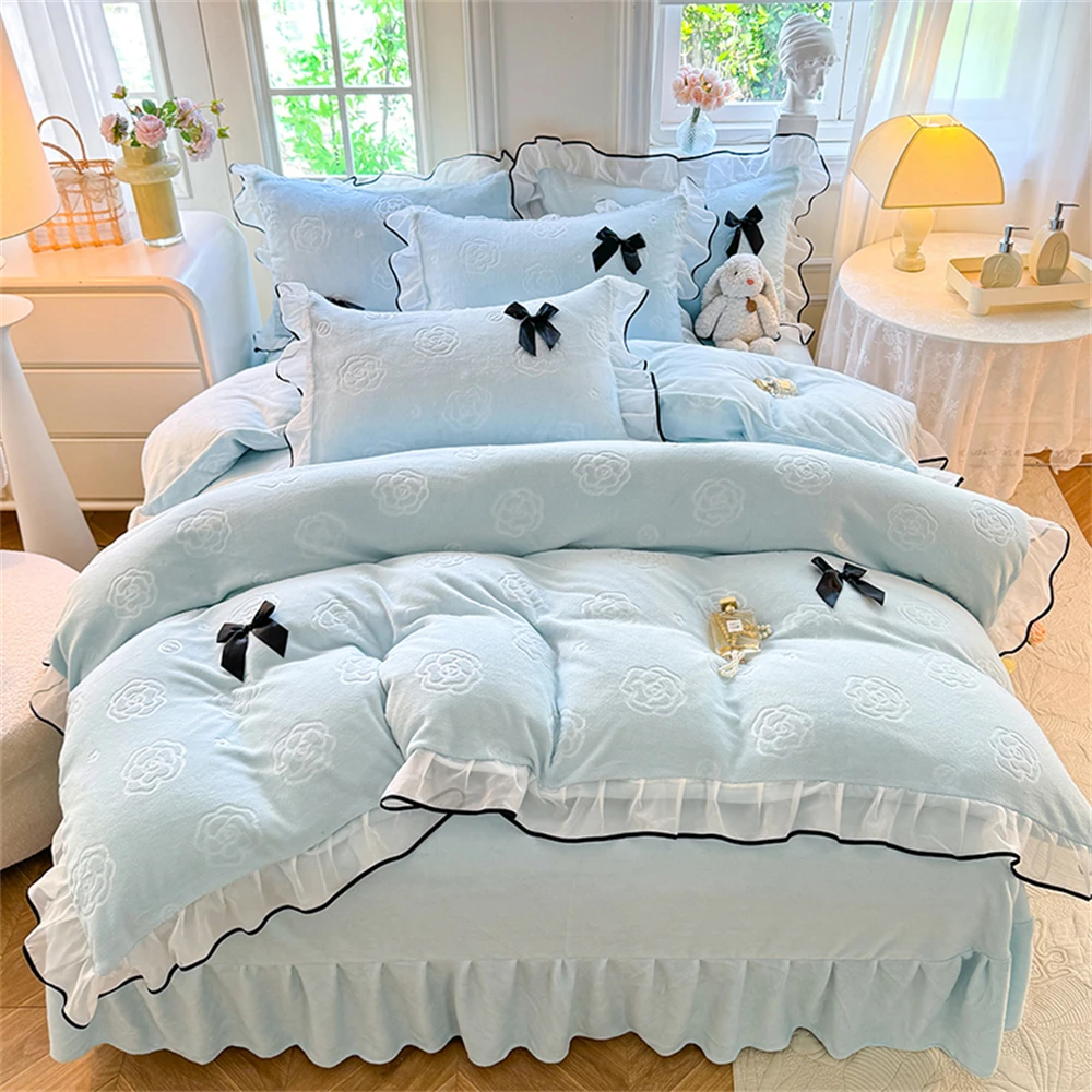 Princess Style Bedding Set With Black Bow Lace Ruffles Milk Velvet Bedroom Decor Four Piece Set Duvet Cover Bed Sheet Pillowcase
Princess Style Bedding Set With Black Bow Lace Ruffles Milk Velvet Bedroom Decor Four Piece Set Duvet Cover Bed Sheet Pillowcase
