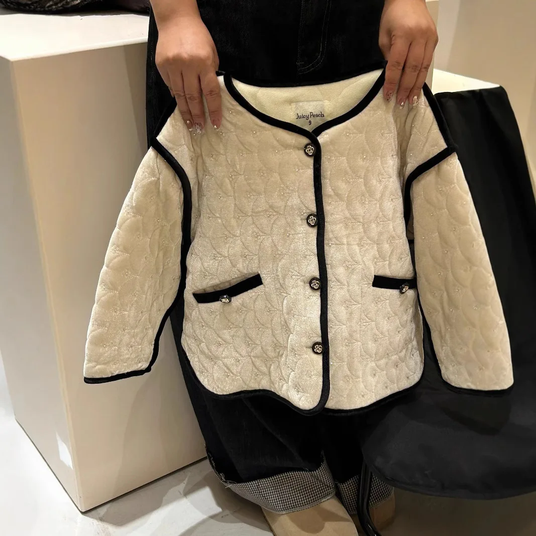 Girls Elegant Short Coat Autumn and Winter Fashion Temperament Simple Velvet Bead Coat Korean Simple Style Clothes Top
Girls Elegant Short Coat Autumn and Winter Fashion Temperament Simple Velvet Bead Coat Korean Simple Style Clothes Top
