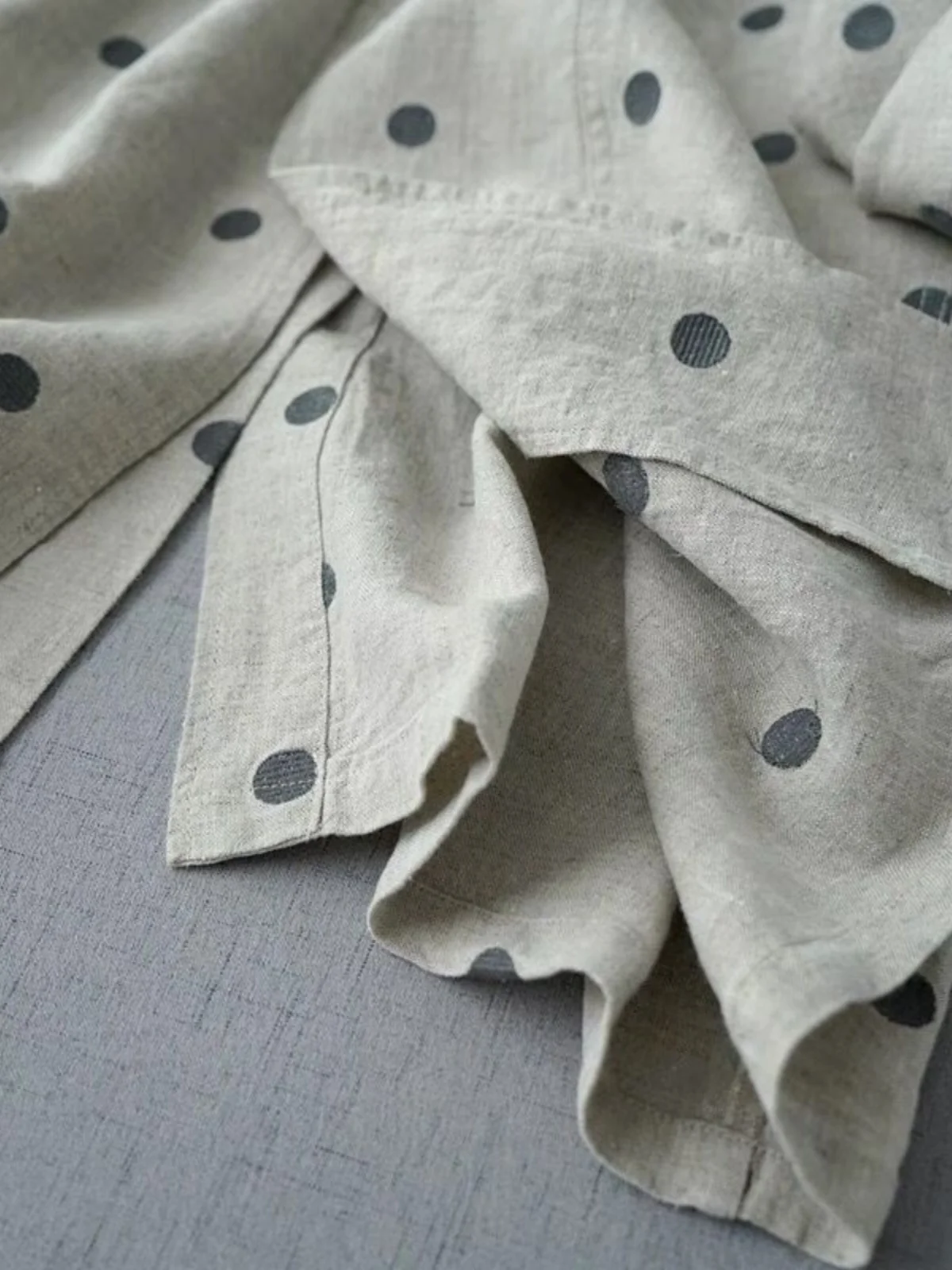 Loose Fit Long Sve Linen Coat with Polka Dot Pattern for Women Autumn Season Versatile Sle Double Breasted Coat
Loose Fit Long Sve Linen Coat with Polka Dot Pattern for Women Autumn Season Versatile Sle Double Breasted Coat