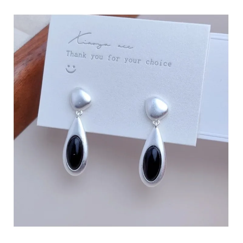 Exquisite Long Design Matte Agate Stone Silver Needle Earrings Antique Earrings Retro New Year Earrings Niche High-end Sense
Exquisite Long Design Matte Agate Stone Silver Needle Earrings Antique Earrings Retro New Year Earrings Niche High-end Sense