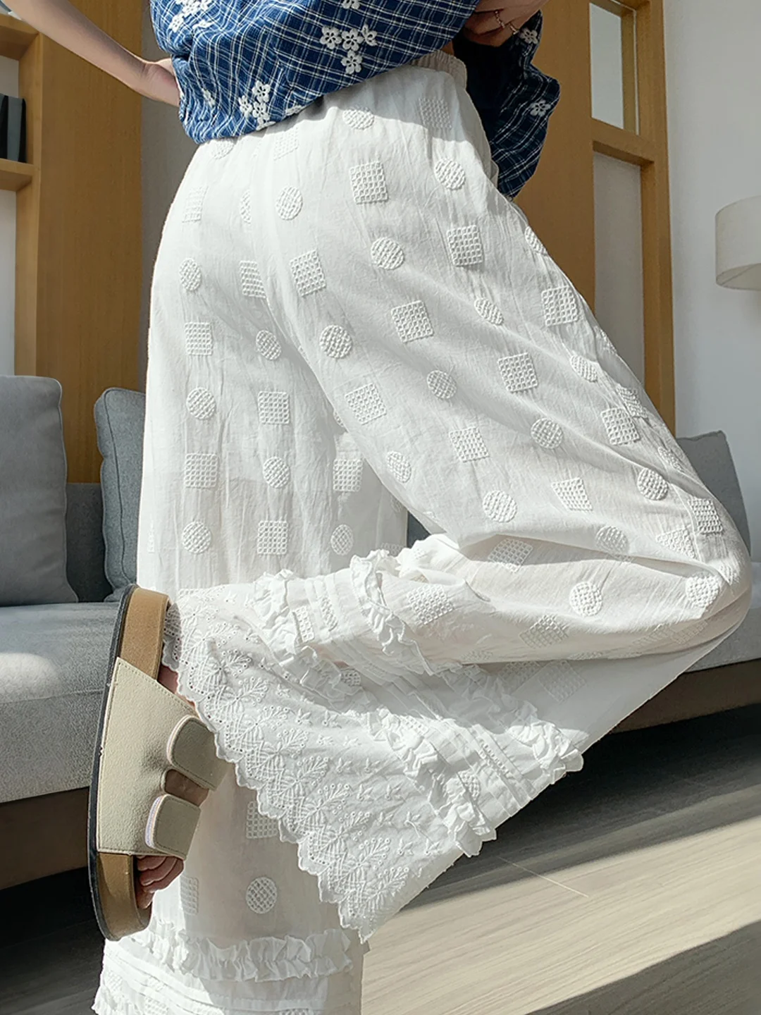 Elegant Embroidered Wide Leg Casual Pants Women's Summer New Style Cotton High Waist Elastic Band Straight Cut Pants
Elegant Embroidered Wide Leg Casual Pants Women's Summer New Style Cotton High Waist Elastic Band Straight Cut Pants