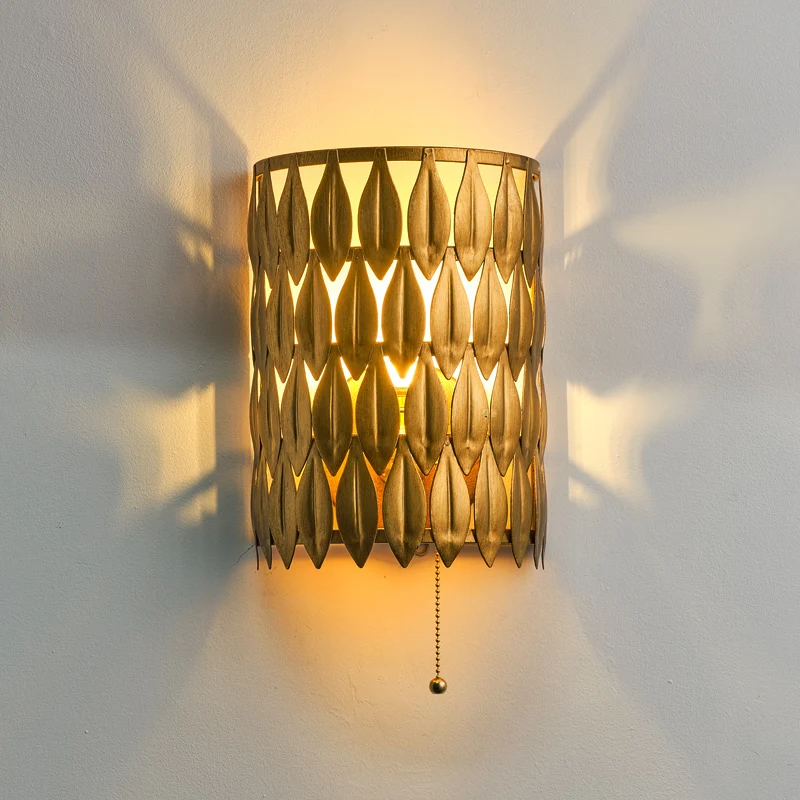 American retro gold leaf wall lamp, creative living room background wall wall lamp, aisle lamp, bedroom bedside lamp French styl
American retro gold leaf wall lamp, creative living room background wall wall lamp, aisle lamp, bedroom bedside lamp French styl