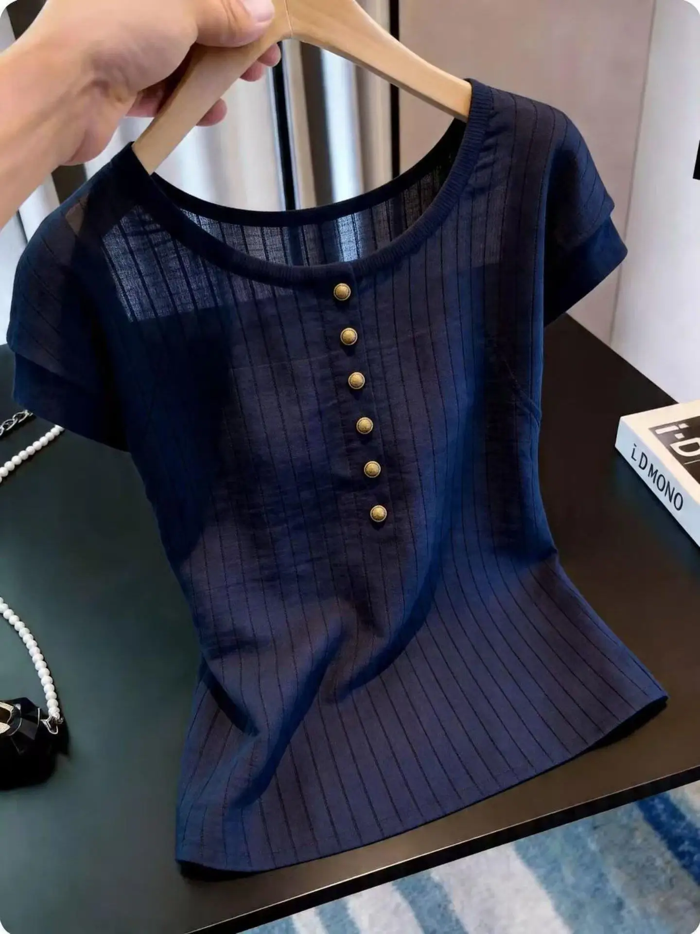 Casual round Neck Short Sleeve T-Shirt Women's Thin Style Korean Blue Top Summer New Arrival Age-Defying Fashionable Top
Casual round Neck Short Sleeve T-Shirt Women's Thin Style Korean Blue Top Summer New Arrival Age-Defying Fashionable Top
