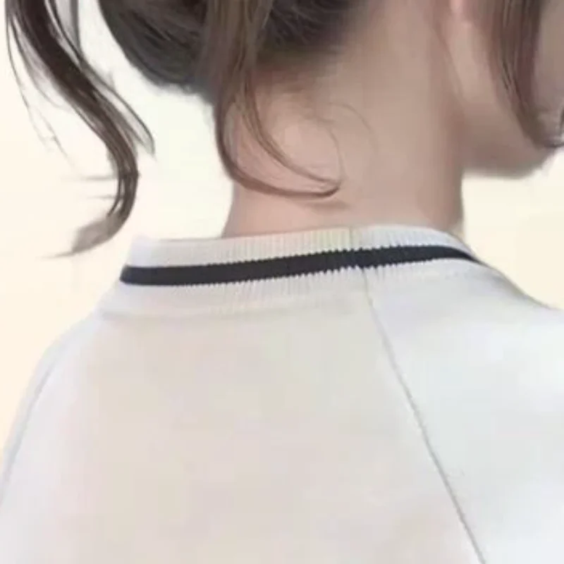 Новый синтетический пучок-шиньон для волос, небрежный пучок на заколке-крабе, пышные кудрявые накладные пряди для хвоста, накладные волосы для женщин
Новый синтетический пучок-шиньон для волос, небрежный пучок на заколке-крабе, пышные кудрявые накладные пряди для хвоста, накладные волосы для женщин