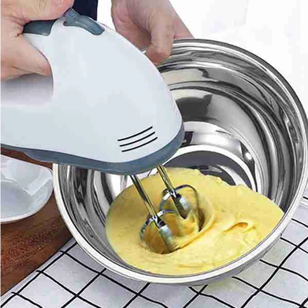 The New Stainless Steel Mixing Bowls Salad Bowl Non-Slip Stackable Serving Bowl with Airtight Lids for Kitchen Cooking Baking,Et
The New Stainless Steel Mixing Bowls Salad Bowl Non-Slip Stackable Serving Bowl with Airtight Lids for Kitchen Cooking Baking,Et