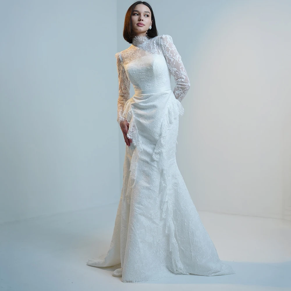 Простое белое кружевное вечернее платье с высоким воротом по индивидуальному заказу, вечернее платье с длинными рукавами и рюшами, платье русалки длиной до пола, платье для выпускного вечера 
Простое белое кружевное вечернее платье с высоким воротом по индивидуальному заказу, вечернее платье с длинными рукавами и рюшами, платье русалки длиной до пола, платье для выпускного вечера