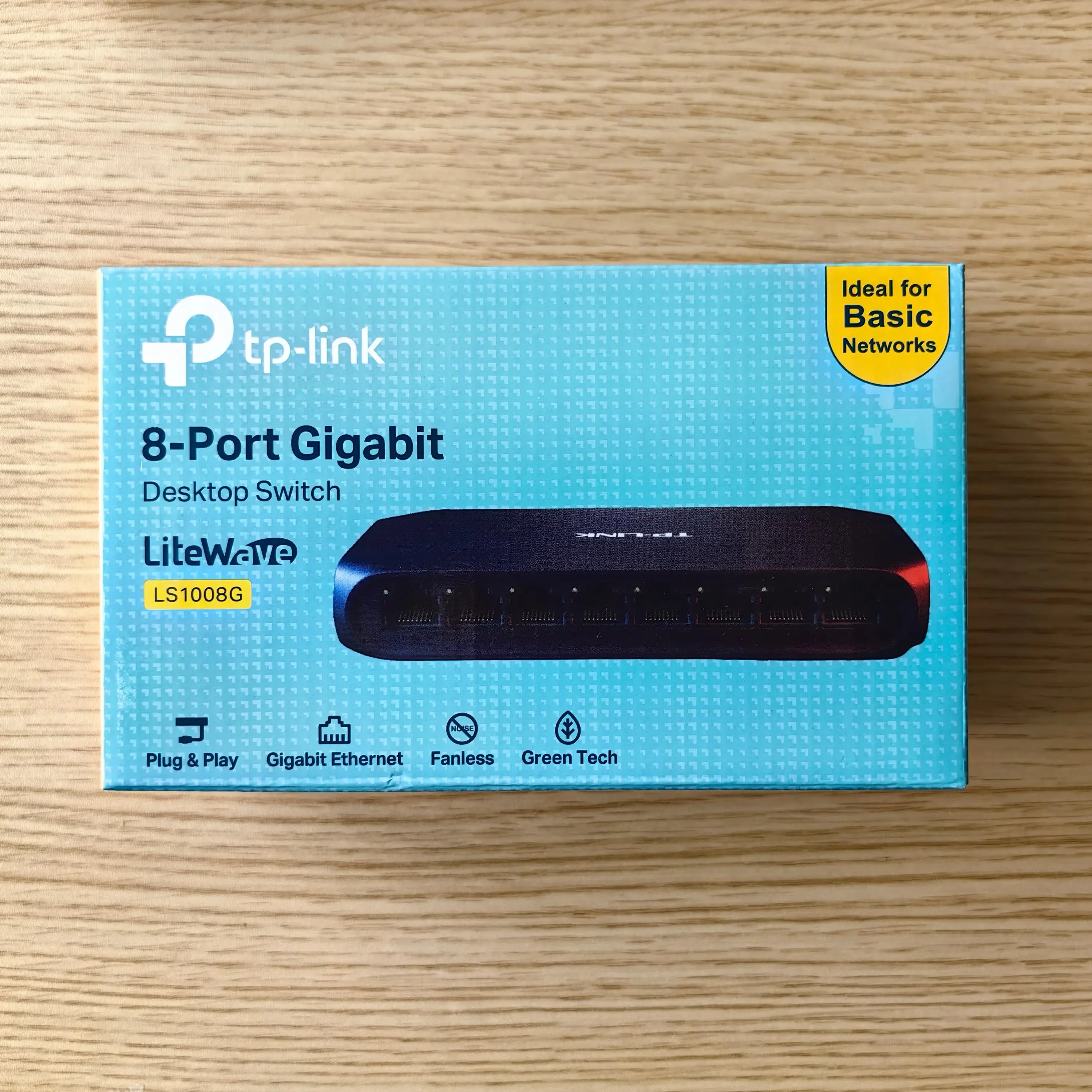 TP-Link Litewave 8-Port Gigabit Ethernet Switch, Unmanaged, Fanless, Plug & Play, Desktop Splitter with Plastic Case (LS1008G)
TP-Link Litewave 8-Port Gigabit Ethernet Switch, Unmanaged, Fanless, Plug & Play, Desktop Splitter with Plastic Case (LS1008G)