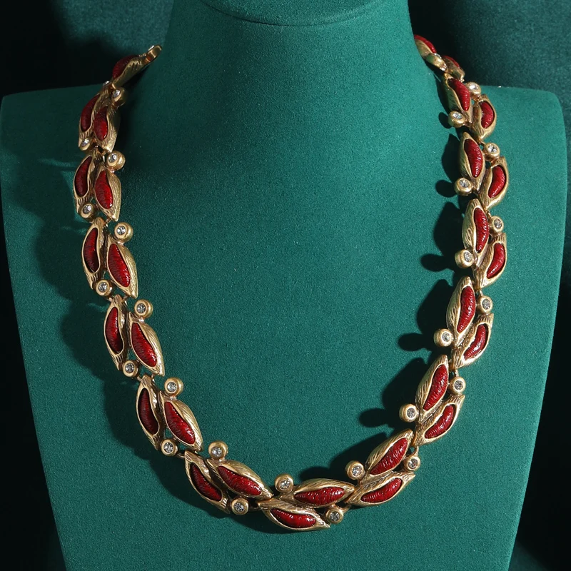 Vintage Red Coral Choker Necklaces for Women Jewelry Gothic Style Antique Gold Plated Chain Luxury Retro Trends Accessories 2026
Vintage Red Coral Choker Necklaces for Women Jewelry Gothic Style Antique Gold Plated Chain Luxury Retro Trends Accessories 2026