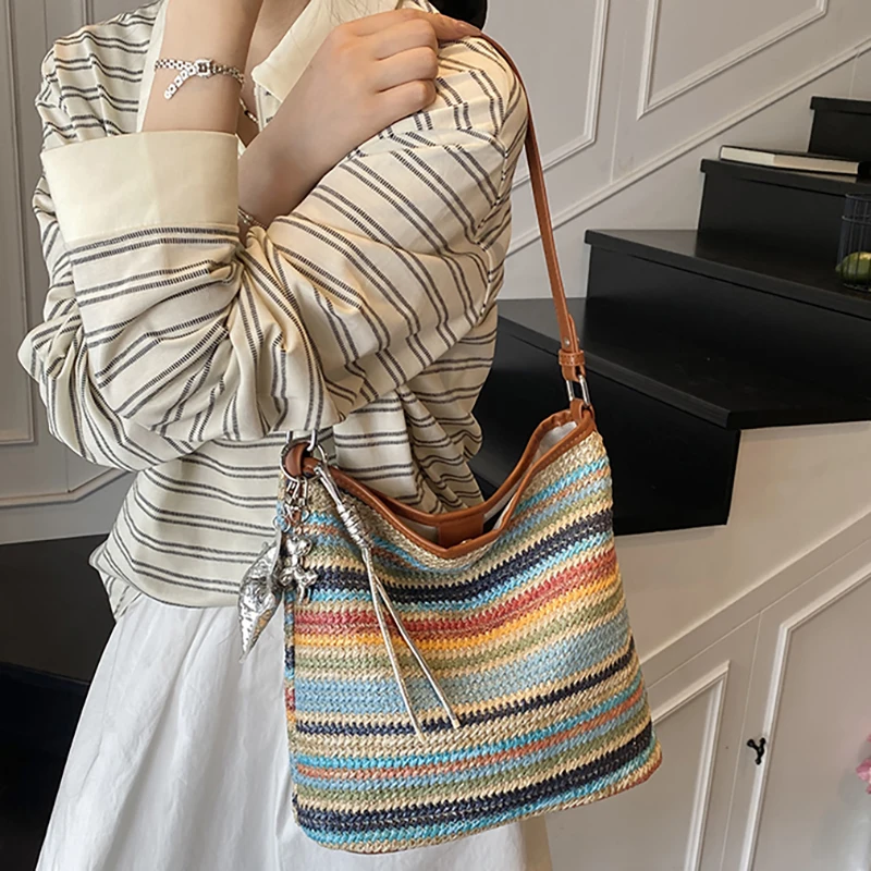 Полосатая сумка с цветными блоками для женщин, новинка 2025, тканая сумка через плечо для пляжного отдыха, сумка-ведро большой вместимости, тканая сумка из травы 
Полосатая сумка с цветными блоками для женщин, новинка 2025, тканая сумка через плечо для пляжного отдыха, сумка-ведро большой вместимости, тканая сумка из травы