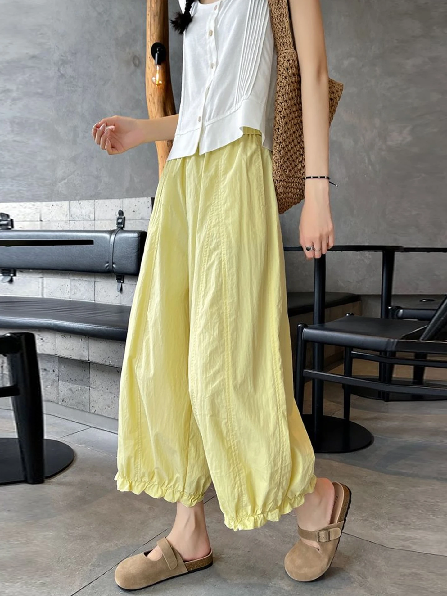 Yellow Ice Silk Wide Leg Pants Women Summer Thin Small Size Sun Protection Quick Dry Nine Points Design Sense Wooden Ear Lant...
Yellow Ice Silk Wide Leg Pants Women Summer Thin Small Size Sun Protection Quick Dry Nine Points Design Sense Wooden Ear Lant...