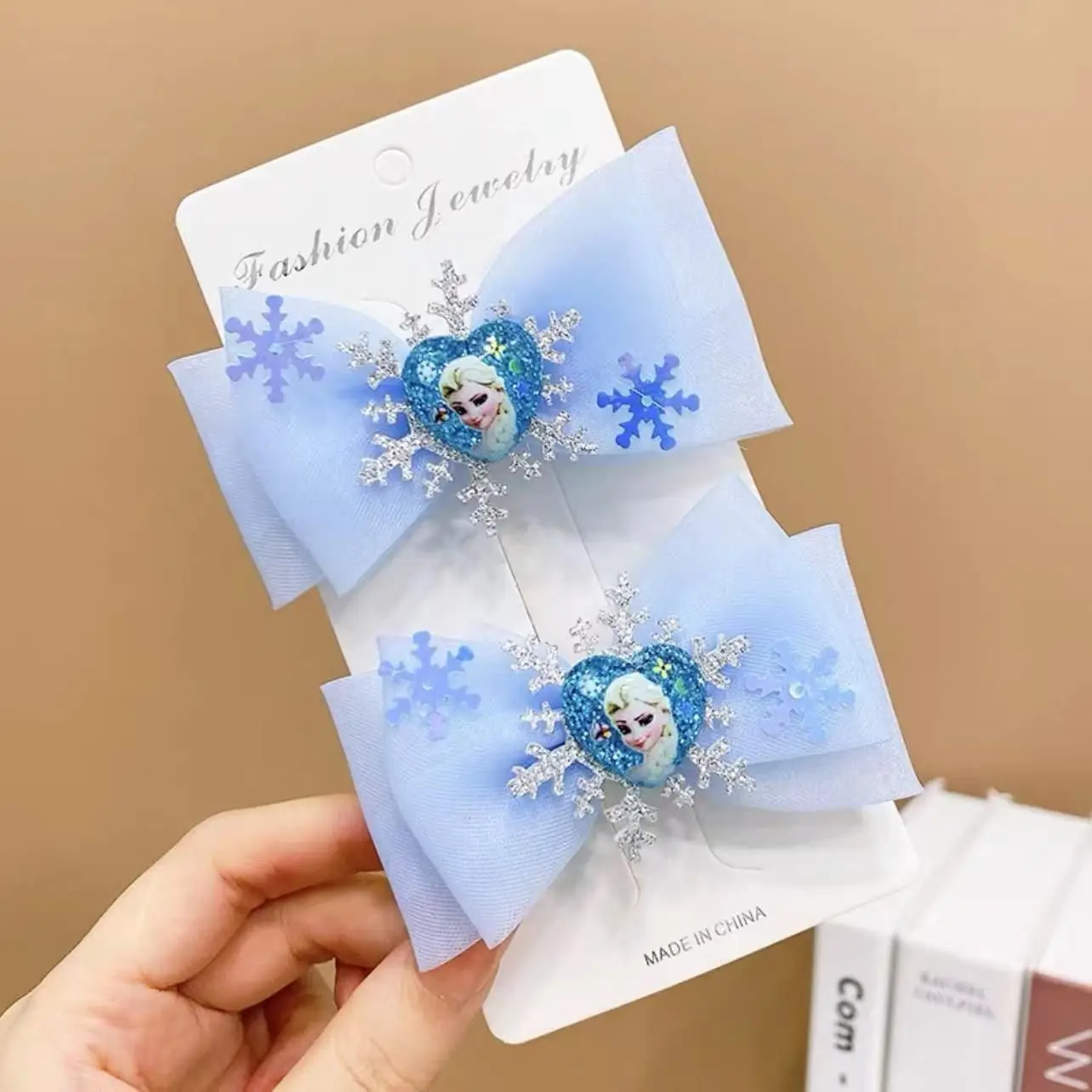 Princess Ice and Snow Children Elsa Hairpin Little Girl Hanfu Four Seasons Beautiful Cute Headwear Princess Hairdress Bow
Princess Ice and Snow Children Elsa Hairpin Little Girl Hanfu Four Seasons Beautiful Cute Headwear Princess Hairdress Bow