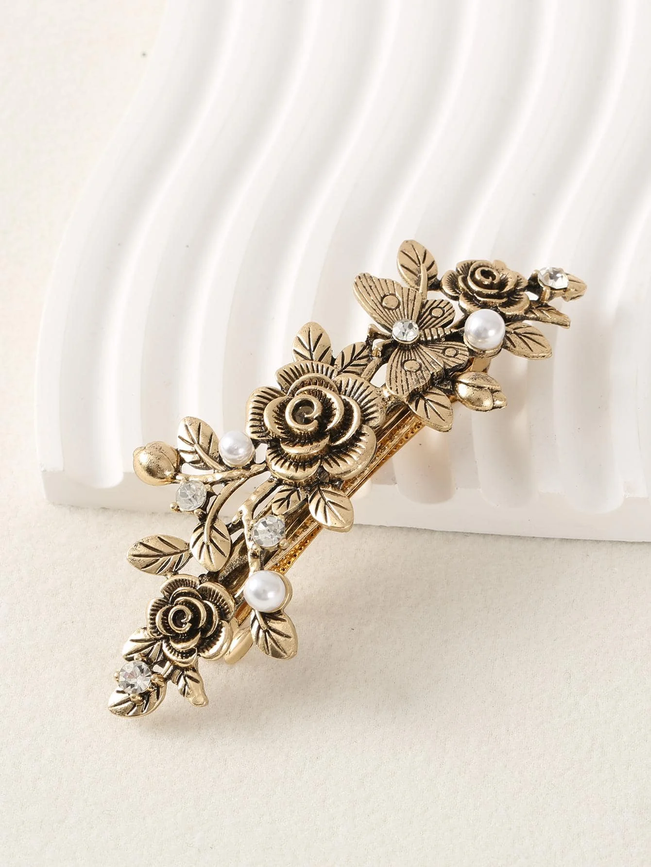 Vintage Floral Leaf Butterfly Hair Clip With Faux Pearl Rhinestone Barrette For Women
Vintage Floral Leaf Butterfly Hair Clip With Faux Pearl Rhinestone Barrette For Women
