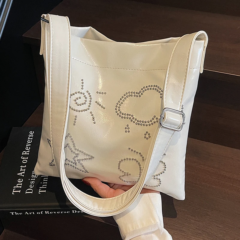 Women's Soft Leather Small Square Bag High-end Casual Rivet Buckle Crossbody Bags 2025 New Female Shopping Shoulder Purses
Women's Soft Leather Small Square Bag High-end Casual Rivet Buckle Crossbody Bags 2025 New Female Shopping Shoulder Purses
