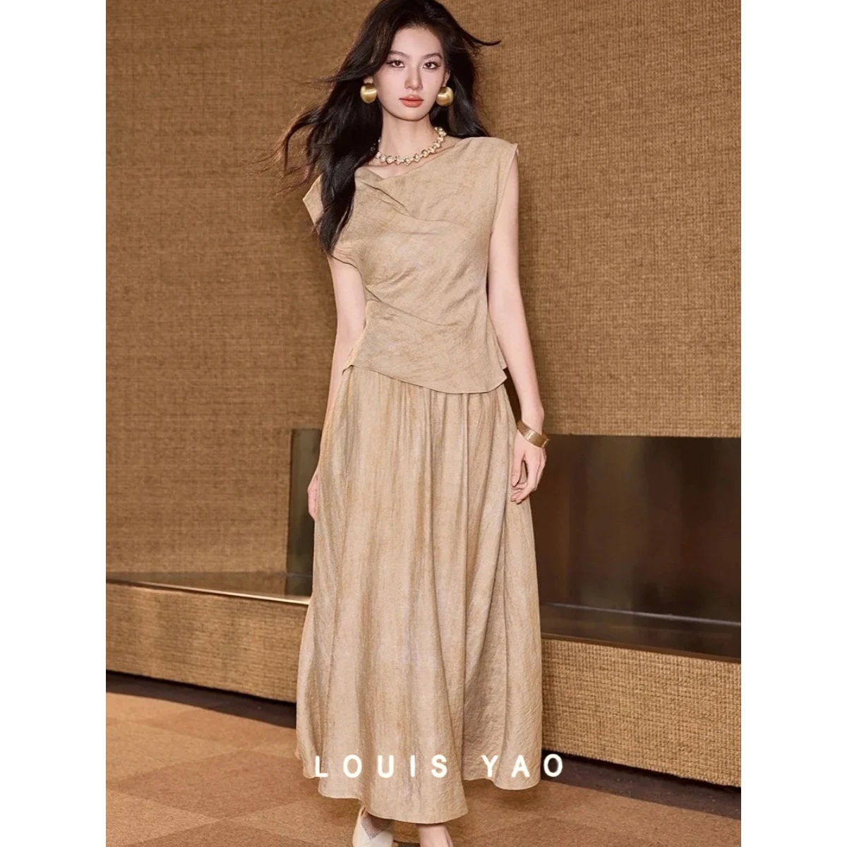 Summer Elegant Two Piece Skirt Set Luxury Linen Women's Set Irregular One Piece Collar women Top and Double Pocket Half Skirt 
Summer Elegant Two Piece Skirt Set Luxury Linen Women's Set Irregular One Piece Collar women Top and Double Pocket Half Skirt