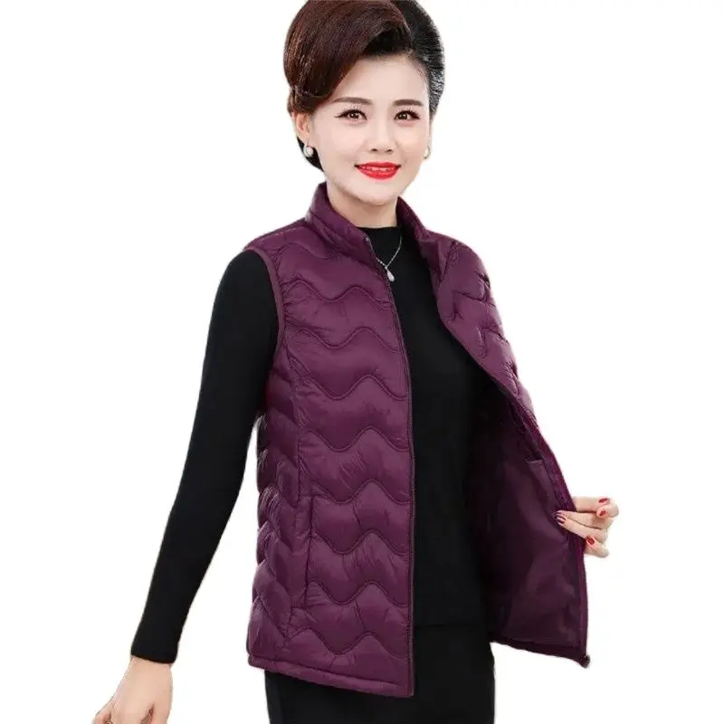 Middle-Aged Elderly Women's Cotton Vest New 2022 Autumn Winter Short Waistcoat Jacket Light Thin Down Cotton Coat Parkas Female
Middle-Aged Elderly Women's Cotton Vest New 2022 Autumn Winter Short Waistcoat Jacket Light Thin Down Cotton Coat Parkas Female