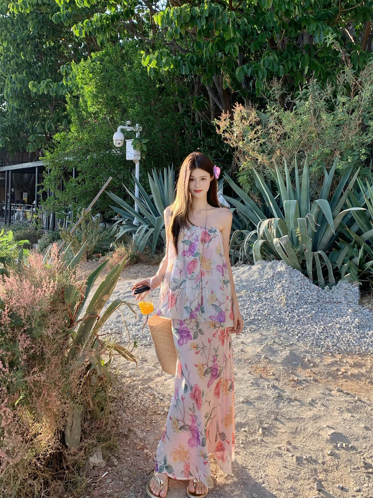 Retro Style Floral Print Two-Piece Set Women's Summer Slimming Fish Tail Skirt Tank Top Ensemble Floral Patterned Slim Fit
Retro Style Floral Print Two-Piece Set Women's Summer Slimming Fish Tail Skirt Tank Top Ensemble Floral Patterned Slim Fit