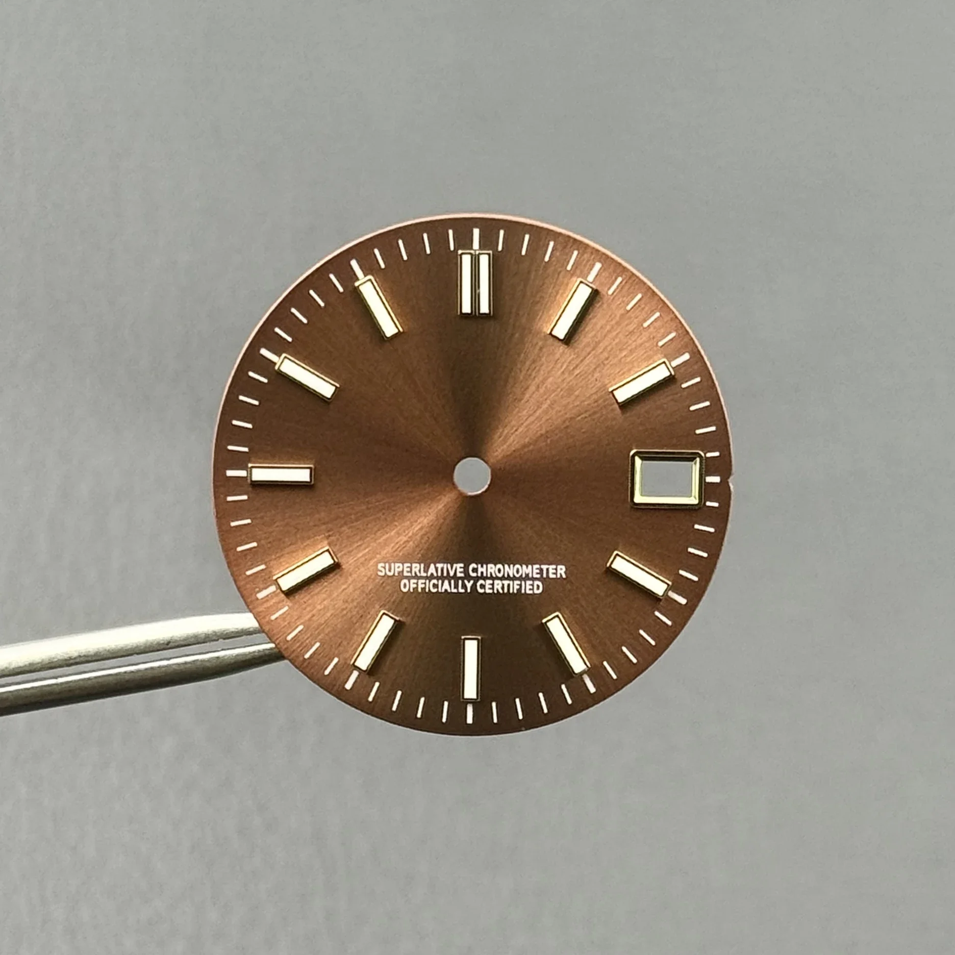 28.5mm Watch Dials Fit NH35 NH36 Movement Luminous White Gold Black Green Blue Brown GMT Text date DIY R logo Watch accessories
28.5mm Watch Dials Fit NH35 NH36 Movement Luminous White Gold Black Green Blue Brown GMT Text date DIY R logo Watch accessories
